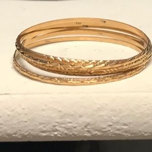 18 ct. gold bangles
